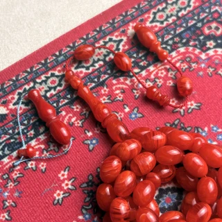 سبحة بكالايت لون احمر خمري ( نواعم )